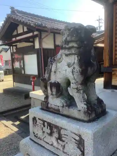 新田白山神社の狛犬