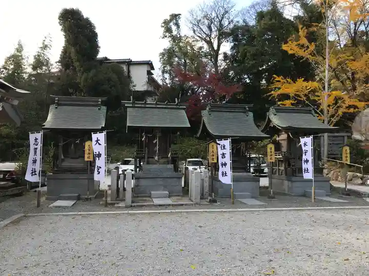 曩祖八幡宮の末社・摂社