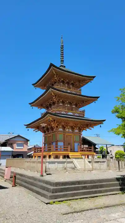 圓鏡寺の{uncategorized: "未分類", other: "その他", undefined: "問題あり", building: "その他建物", grave: "お墓", sacred_gate: "鳥居", guardian: "狛犬", statue: "像", buddha: "仏像", history: "歴史", nature: "自然", garden: "庭園", animal: "動物", pagoda: "塔", temizu: "手水舎", mountain_gate: "山門・神門", sanctuary: "本殿・本堂", subordinate: "末社・摂社", art: "芸術", scenery: "景色", jizo: "地蔵", ema: "絵馬", goshuin: "御朱印", omikuji: "おみくじ", items: "授与品その他", amulet: "お守り", goshuincho: "御朱印帳", eats: "食事", festival: "お祭り", votive_dance: "神楽", shichigosan: "七五三参", wedding: "結婚式", experience: "体験その他", initially: "初詣", around: "周辺", anti_infection: "感染症対策"}