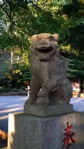 新倉富士浅間神社の狛犬