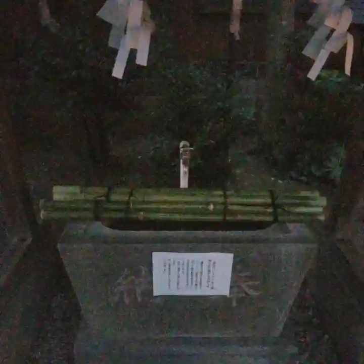 母智丘神社の手水舎