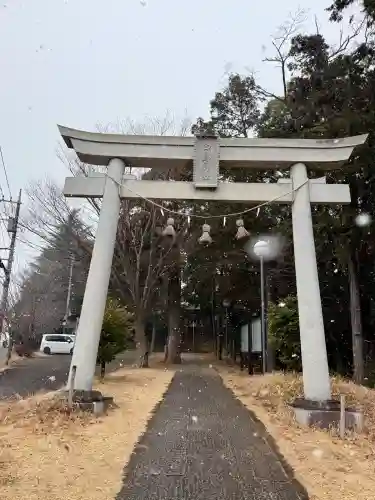 白鳥神社の{uncategorized: "未分類", other: "その他", undefined: "問題あり", building: "その他建物", grave: "お墓", sacred_gate: "鳥居", guardian: "狛犬", statue: "像", buddha: "仏像", history: "歴史", nature: "自然", garden: "庭園", animal: "動物", pagoda: "塔", temizu: "手水舎", mountain_gate: "山門・神門", sanctuary: "本殿・本堂", subordinate: "末社・摂社", art: "芸術", scenery: "景色", jizo: "地蔵", ema: "絵馬", goshuin: "御朱印", omikuji: "おみくじ", items: "授与品その他", amulet: "お守り", goshuincho: "御朱印帳", eats: "食事", festival: "お祭り", votive_dance: "神楽", shichigosan: "七五三参", wedding: "結婚式", experience: "体験その他", initially: "初詣", around: "周辺", anti_infection: "感染症対策"}