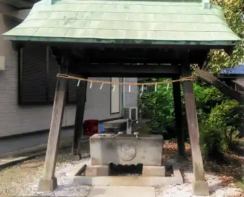 上水子ノ氷川神社の手水舎