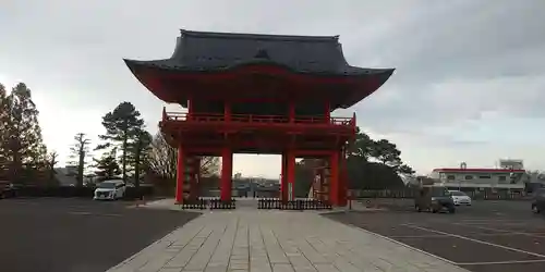成田山名古屋別院大聖寺(犬山成田山)の山門・神門