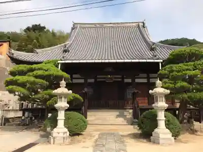 光明寺の本殿・本堂