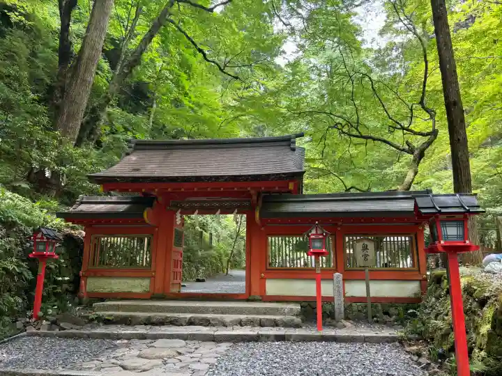 貴船神社奥宮の{uncategorized: "未分類", other: "その他", undefined: "問題あり", building: "その他建物", grave: "お墓", sacred_gate: "鳥居", guardian: "狛犬", statue: "像", buddha: "仏像", history: "歴史", nature: "自然", garden: "庭園", animal: "動物", pagoda: "塔", temizu: "手水舎", mountain_gate: "山門・神門", sanctuary: "本殿・本堂", subordinate: "末社・摂社", art: "芸術", scenery: "景色", jizo: "地蔵", ema: "絵馬", goshuin: "御朱印", omikuji: "おみくじ", items: "授与品その他", amulet: "お守り", goshuincho: "御朱印帳", eats: "食事", festival: "お祭り", votive_dance: "神楽", shichigosan: "七五三参", wedding: "結婚式", experience: "体験その他", initially: "初詣", around: "周辺", anti_infection: "感染症対策"}
