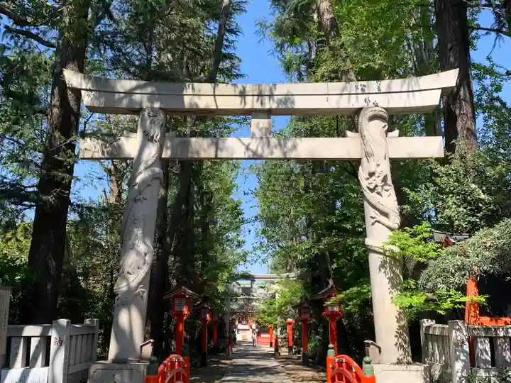 馬橋稲荷神社の鳥居