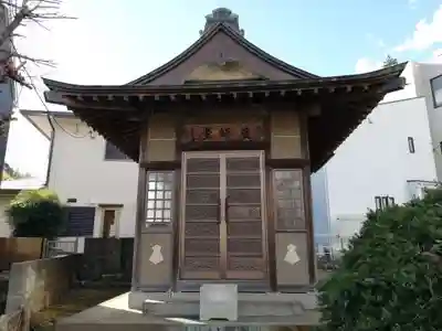 薬師堂の本殿・本堂