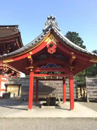 美濃國一宮　南宮大社の手水舎