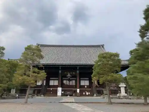 清凉寺の本殿・本堂