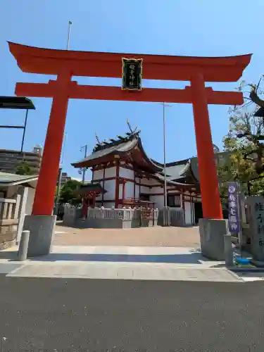 柳原蛭子神社（柳原えびす神社）の{uncategorized: "未分類", other: "その他", undefined: "問題あり", building: "その他建物", grave: "お墓", sacred_gate: "鳥居", guardian: "狛犬", statue: "像", buddha: "仏像", history: "歴史", nature: "自然", garden: "庭園", animal: "動物", pagoda: "塔", temizu: "手水舎", mountain_gate: "山門・神門", sanctuary: "本殿・本堂", subordinate: "末社・摂社", art: "芸術", scenery: "景色", jizo: "地蔵", ema: "絵馬", goshuin: "御朱印", omikuji: "おみくじ", items: "授与品その他", amulet: "お守り", goshuincho: "御朱印帳", eats: "食事", festival: "お祭り", votive_dance: "神楽", shichigosan: "七五三参", wedding: "結婚式", experience: "体験その他", initially: "初詣", around: "周辺", anti_infection: "感染症対策"}