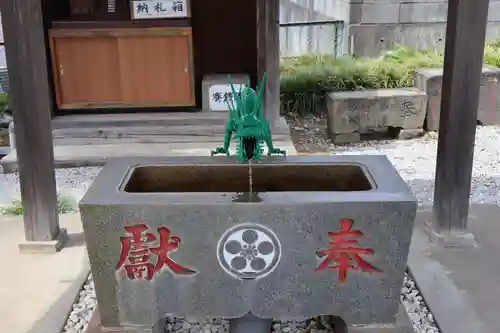 勝呂神社の手水舎