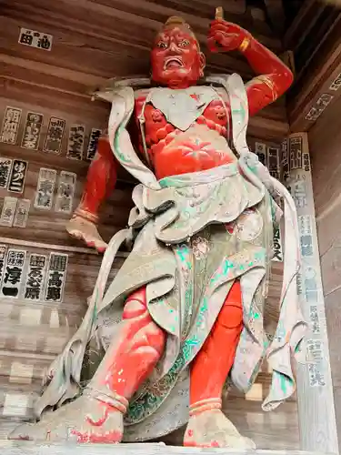 宝珠山 立石寺の像