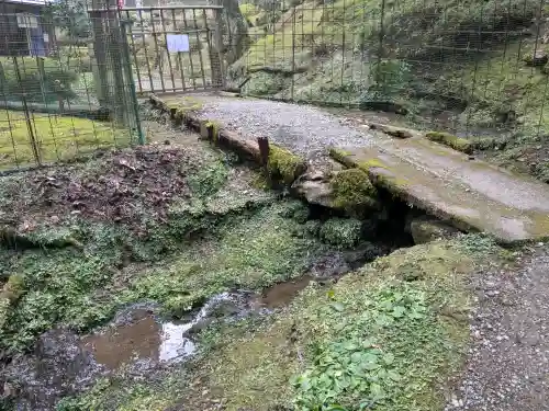 林蔵坊の{uncategorized: "未分類", other: "その他", undefined: "問題あり", building: "その他建物", grave: "お墓", sacred_gate: "鳥居", guardian: "狛犬", statue: "像", buddha: "仏像", history: "歴史", nature: "自然", garden: "庭園", animal: "動物", pagoda: "塔", temizu: "手水舎", mountain_gate: "山門・神門", sanctuary: "本殿・本堂", subordinate: "末社・摂社", art: "芸術", scenery: "景色", jizo: "地蔵", ema: "絵馬", goshuin: "御朱印", omikuji: "おみくじ", items: "授与品その他", amulet: "お守り", goshuincho: "御朱印帳", eats: "食事", festival: "お祭り", votive_dance: "神楽", shichigosan: "七五三参", wedding: "結婚式", experience: "体験その他", initially: "初詣", around: "周辺", anti_infection: "感染症対策"}