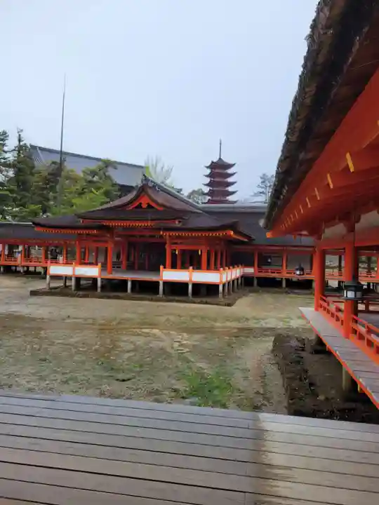 厳島神社(広島県)