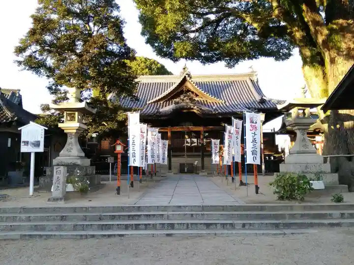 西大寺の本殿・本堂