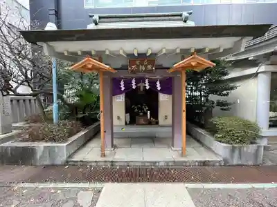 宮益御嶽神社の末社・摂社