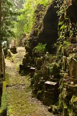 施法寺(東大寺末寺)(愛媛県)