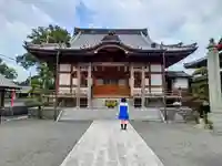 定蓮寺の本殿・本堂