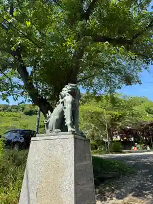 虻田神社の狛犬