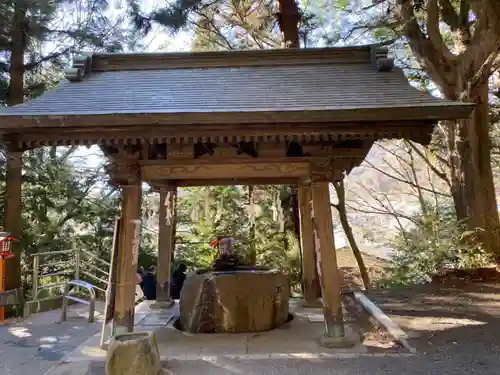 新倉富士浅間神社の手水舎