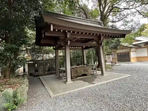 氷上姉子神社（熱田神宮摂社）の手水舎