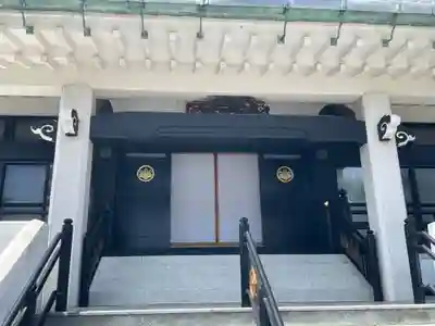 西蓮寺の本殿・本堂