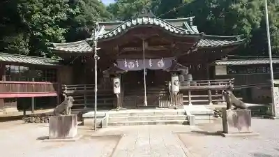 雀神社の本殿・本堂