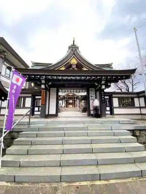 里之宮 湯殿山神社の山門・神門