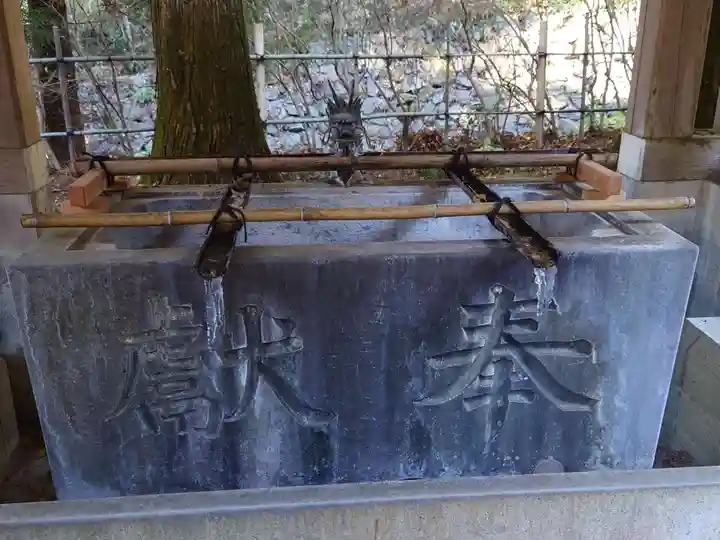 武蔵二宮 金鑚神社の手水舎