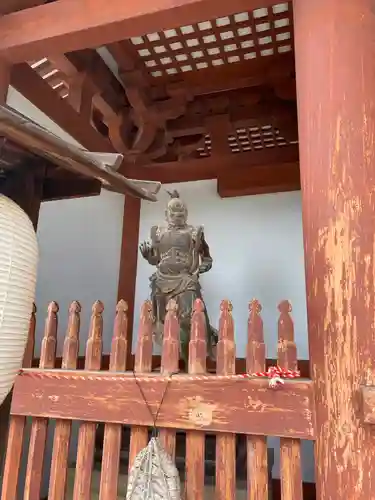 叡福寺の像