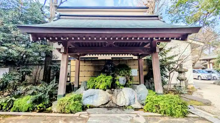 馬橋稲荷神社の手水舎