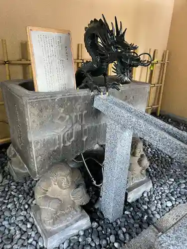 菊名神社の手水舎