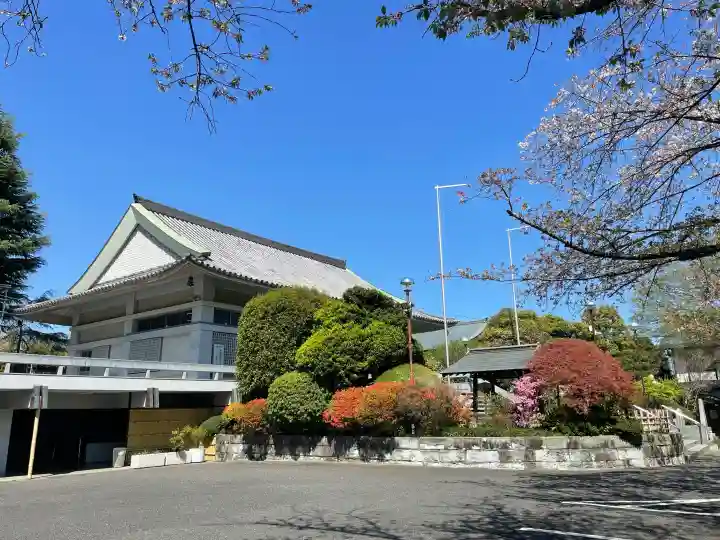 本立寺の{uncategorized: "未分類", other: "その他", undefined: "問題あり", building: "その他建物", grave: "お墓", sacred_gate: "鳥居", guardian: "狛犬", statue: "像", buddha: "仏像", history: "歴史", nature: "自然", garden: "庭園", animal: "動物", pagoda: "塔", temizu: "手水舎", mountain_gate: "山門・神門", sanctuary: "本殿・本堂", subordinate: "末社・摂社", art: "芸術", scenery: "景色", jizo: "地蔵", ema: "絵馬", goshuin: "御朱印", omikuji: "おみくじ", items: "授与品その他", amulet: "お守り", goshuincho: "御朱印帳", eats: "食事", festival: "お祭り", votive_dance: "神楽", shichigosan: "七五三参", wedding: "結婚式", experience: "体験その他", initially: "初詣", around: "周辺", anti_infection: "感染症対策"}