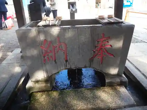 草加神社の手水舎