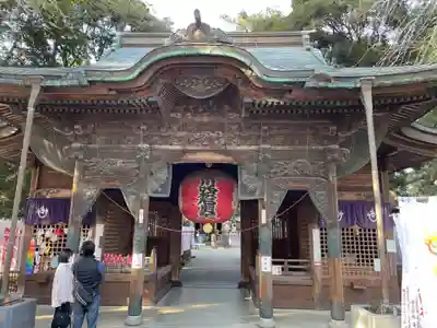豊川閣　妙厳寺の山門・神門