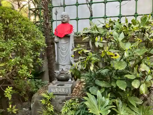 西光院の{uncategorized: "未分類", other: "その他", undefined: "問題あり", building: "その他建物", grave: "お墓", sacred_gate: "鳥居", guardian: "狛犬", statue: "像", buddha: "仏像", history: "歴史", nature: "自然", garden: "庭園", animal: "動物", pagoda: "塔", temizu: "手水舎", mountain_gate: "山門・神門", sanctuary: "本殿・本堂", subordinate: "末社・摂社", art: "芸術", scenery: "景色", jizo: "地蔵", ema: "絵馬", goshuin: "御朱印", omikuji: "おみくじ", items: "授与品その他", amulet: "お守り", goshuincho: "御朱印帳", eats: "食事", festival: "お祭り", votive_dance: "神楽", shichigosan: "七五三参", wedding: "結婚式", experience: "体験その他", initially: "初詣", around: "周辺", anti_infection: "感染症対策"}