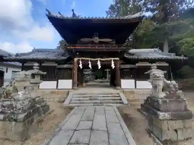 矢田坐久志玉比古神社の{uncategorized: "未分類", other: "その他", undefined: "問題あり", building: "その他建物", grave: "お墓", sacred_gate: "鳥居", guardian: "狛犬", statue: "像", buddha: "仏像", history: "歴史", nature: "自然", garden: "庭園", animal: "動物", pagoda: "塔", temizu: "手水舎", mountain_gate: "山門・神門", sanctuary: "本殿・本堂", subordinate: "末社・摂社", art: "芸術", scenery: "景色", jizo: "地蔵", ema: "絵馬", goshuin: "御朱印", omikuji: "おみくじ", items: "授与品その他", amulet: "お守り", goshuincho: "御朱印帳", eats: "食事", festival: "お祭り", votive_dance: "神楽", shichigosan: "七五三参", wedding: "結婚式", experience: "体験その他", initially: "初詣", around: "周辺", anti_infection: "感染症対策"}