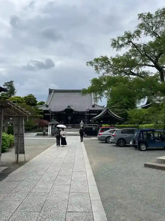 本覚寺の{uncategorized: "未分類", other: "その他", undefined: "問題あり", building: "その他建物", grave: "お墓", sacred_gate: "鳥居", guardian: "狛犬", statue: "像", buddha: "仏像", history: "歴史", nature: "自然", garden: "庭園", animal: "動物", pagoda: "塔", temizu: "手水舎", mountain_gate: "山門・神門", sanctuary: "本殿・本堂", subordinate: "末社・摂社", art: "芸術", scenery: "景色", jizo: "地蔵", ema: "絵馬", goshuin: "御朱印", omikuji: "おみくじ", items: "授与品その他", amulet: "お守り", goshuincho: "御朱印帳", eats: "食事", festival: "お祭り", votive_dance: "神楽", shichigosan: "七五三参", wedding: "結婚式", experience: "体験その他", initially: "初詣", around: "周辺", anti_infection: "感染症対策"}