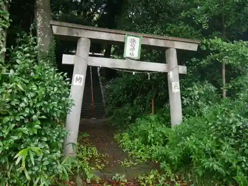 諏訪神社の鳥居