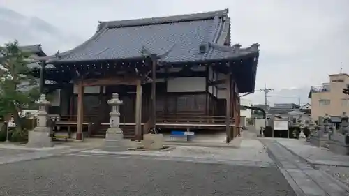 西徳寺の本殿・本堂