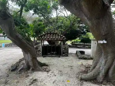 鍛冶屋御嶽の{uncategorized: "未分類", other: "その他", undefined: "問題あり", building: "その他建物", grave: "お墓", sacred_gate: "鳥居", guardian: "狛犬", statue: "像", buddha: "仏像", history: "歴史", nature: "自然", garden: "庭園", animal: "動物", pagoda: "塔", temizu: "手水舎", mountain_gate: "山門・神門", sanctuary: "本殿・本堂", subordinate: "末社・摂社", art: "芸術", scenery: "景色", jizo: "地蔵", ema: "絵馬", goshuin: "御朱印", omikuji: "おみくじ", items: "授与品その他", amulet: "お守り", goshuincho: "御朱印帳", eats: "食事", festival: "お祭り", votive_dance: "神楽", shichigosan: "七五三参", wedding: "結婚式", experience: "体験その他", initially: "初詣", around: "周辺", anti_infection: "感染症対策"}