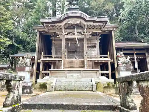 八幡神社の本殿・本堂