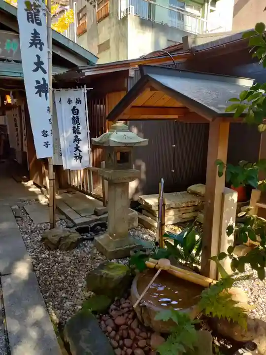 洲嵜神社の手水舎
