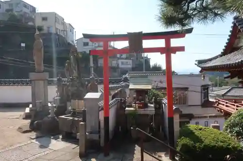 萬年寺の末社・摂社