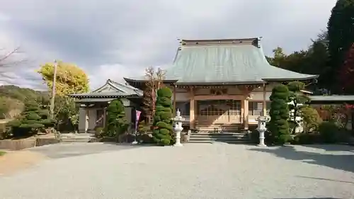 光明寺の本殿