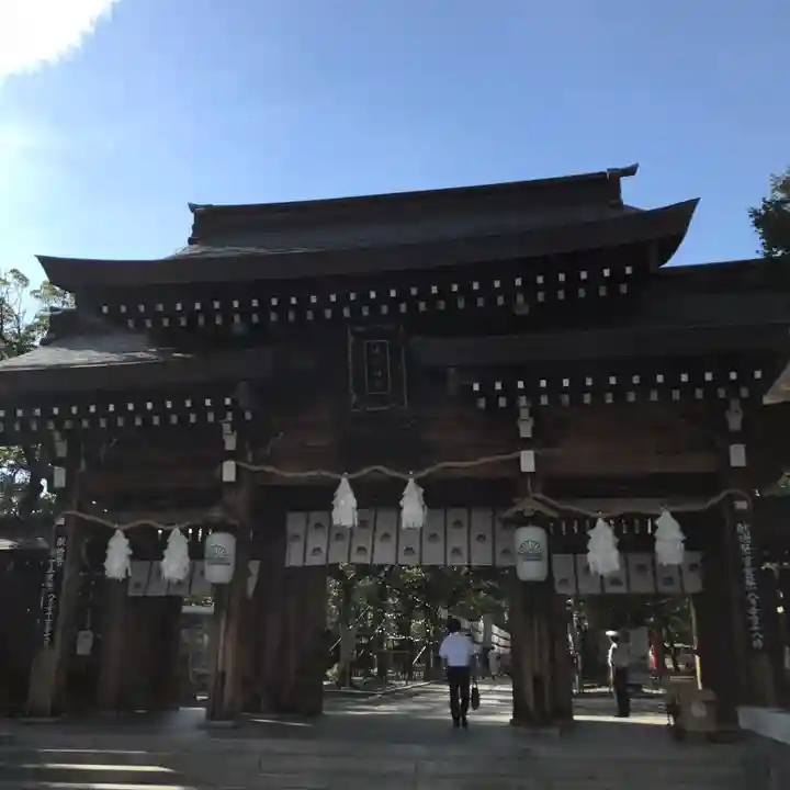 湊川神社の山門・神門