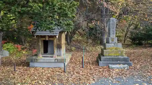 下宇莫別神社の末社