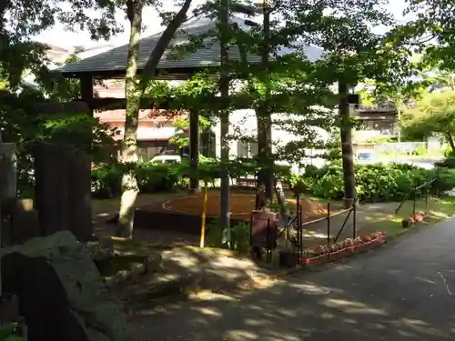 山中諏訪神社のその他建物