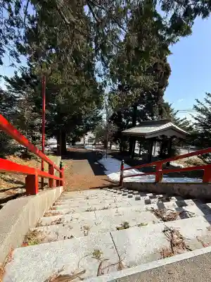 市渡稲荷神社・川濯神社の{uncategorized: "未分類", other: "その他", undefined: "問題あり", building: "その他建物", grave: "お墓", sacred_gate: "鳥居", guardian: "狛犬", statue: "像", buddha: "仏像", history: "歴史", nature: "自然", garden: "庭園", animal: "動物", pagoda: "塔", temizu: "手水舎", mountain_gate: "山門・神門", sanctuary: "本殿・本堂", subordinate: "末社・摂社", art: "芸術", scenery: "景色", jizo: "地蔵", ema: "絵馬", goshuin: "御朱印", omikuji: "おみくじ", items: "授与品その他", amulet: "お守り", goshuincho: "御朱印帳", eats: "食事", festival: "お祭り", votive_dance: "神楽", shichigosan: "七五三参", wedding: "結婚式", experience: "体験その他", initially: "初詣", around: "周辺", anti_infection: "感染症対策"}